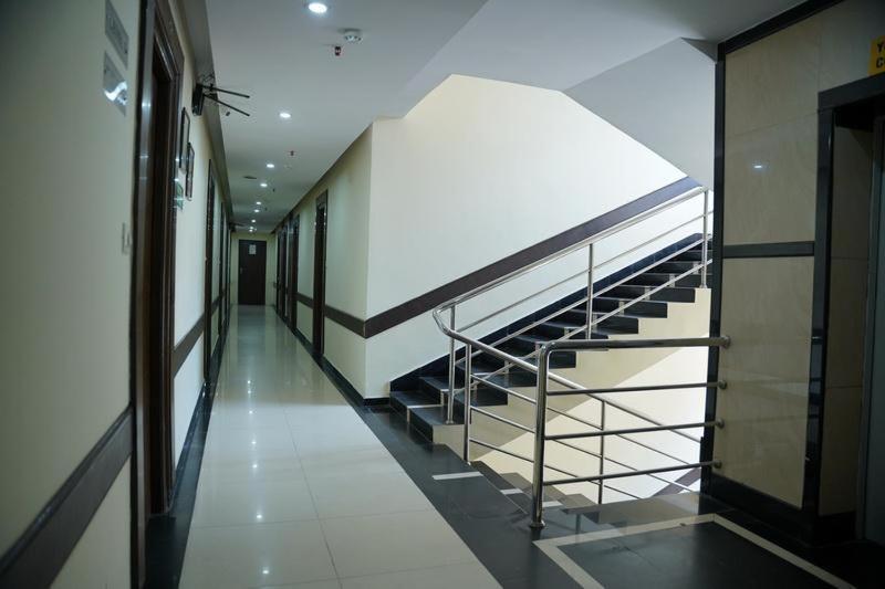 Hotel Blossom Vashishtha - Free Lunch Or Dinner- Free Breakfast 3*