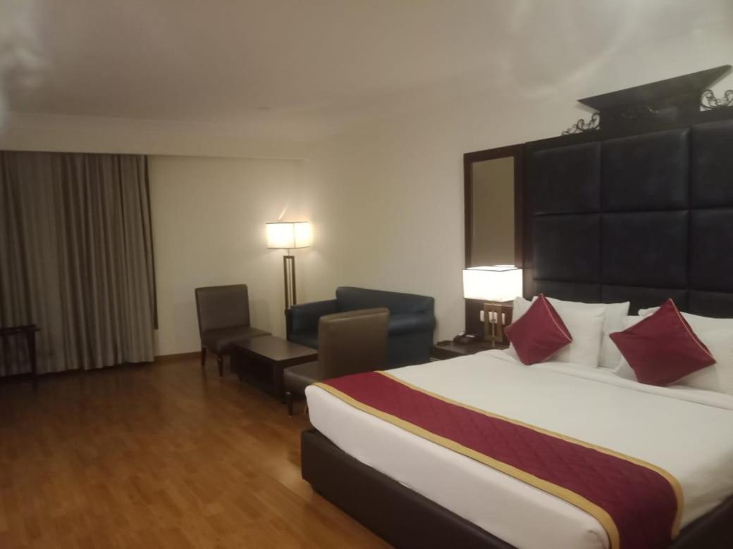 Hotel Blossom Vashishtha - Free Lunch Or Dinner- Free Breakfast