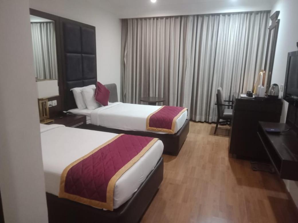 Hotel Blossom Vashishtha - Free Lunch Or Dinner- Free Breakfast 3*