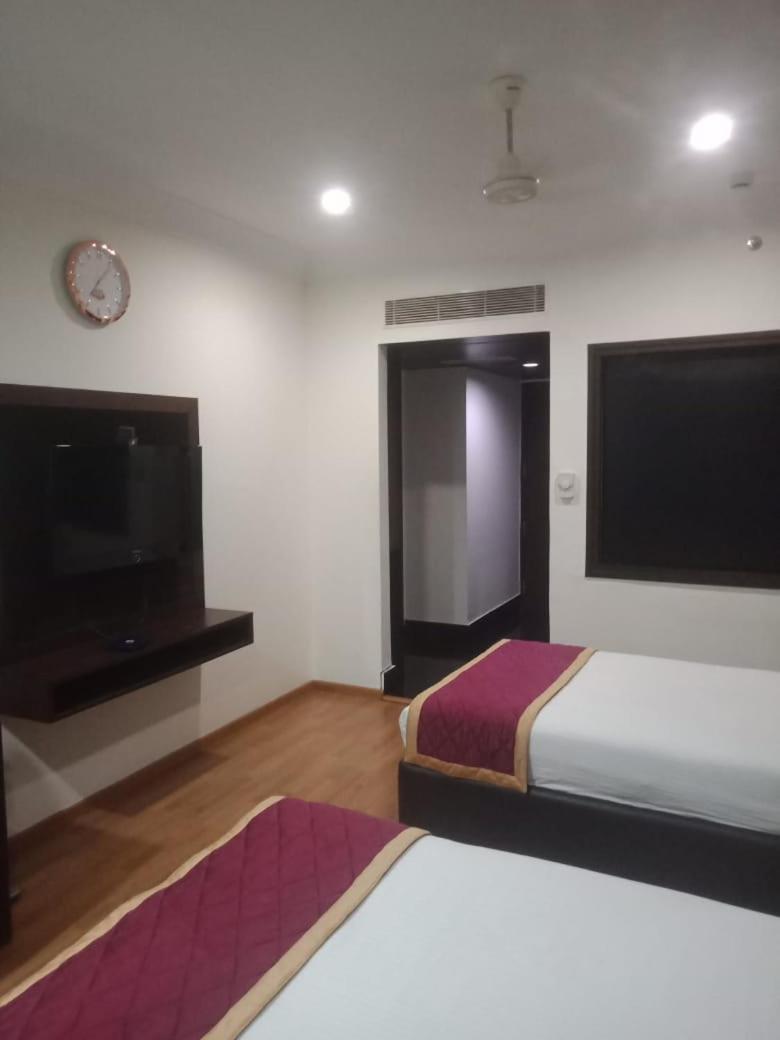 Hotel Blossom Vashishtha - Free Lunch Or Dinner- Free Breakfast 3*
