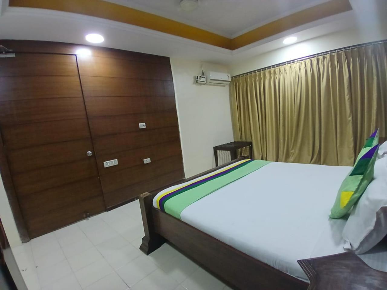 Hotel Blossom Vashishtha - Free Lunch Or Dinner- Free Breakfast Hyderabad