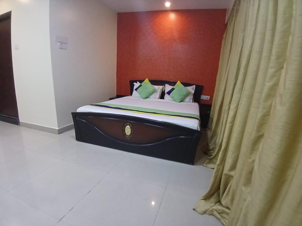 Hotel Blossom Vashishtha - Free Lunch Or Dinner- Free Breakfast