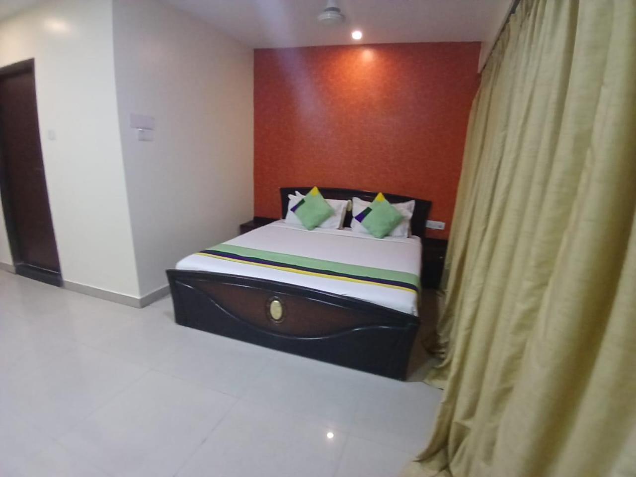 Hotel Blossom Vashishtha - Free Lunch Or Dinner- Free Breakfast 3*